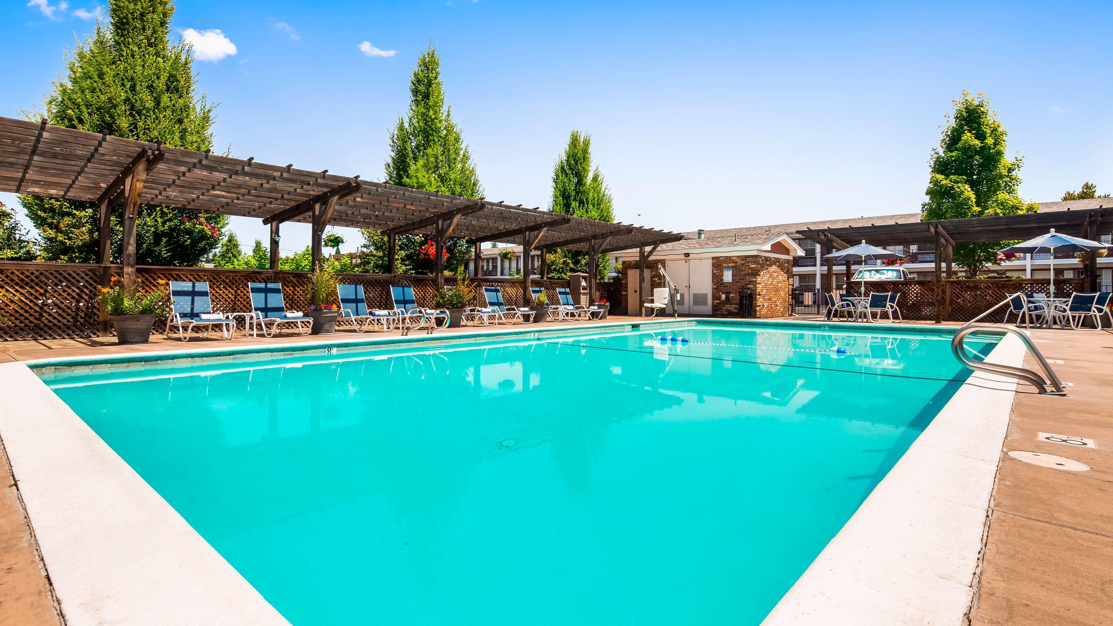 Best Western Horizon 3* Medford